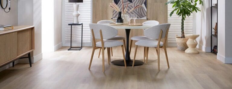 De romantische woonstijl: zo mooi is ‘ie (en deze vloer past erbij)