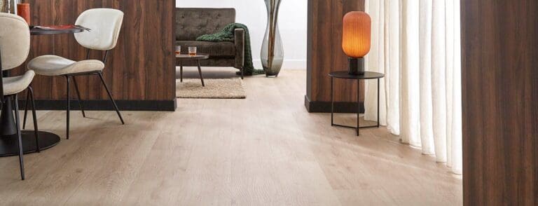 Prachtig: zo combineer je een vloer met licht eiken meubels