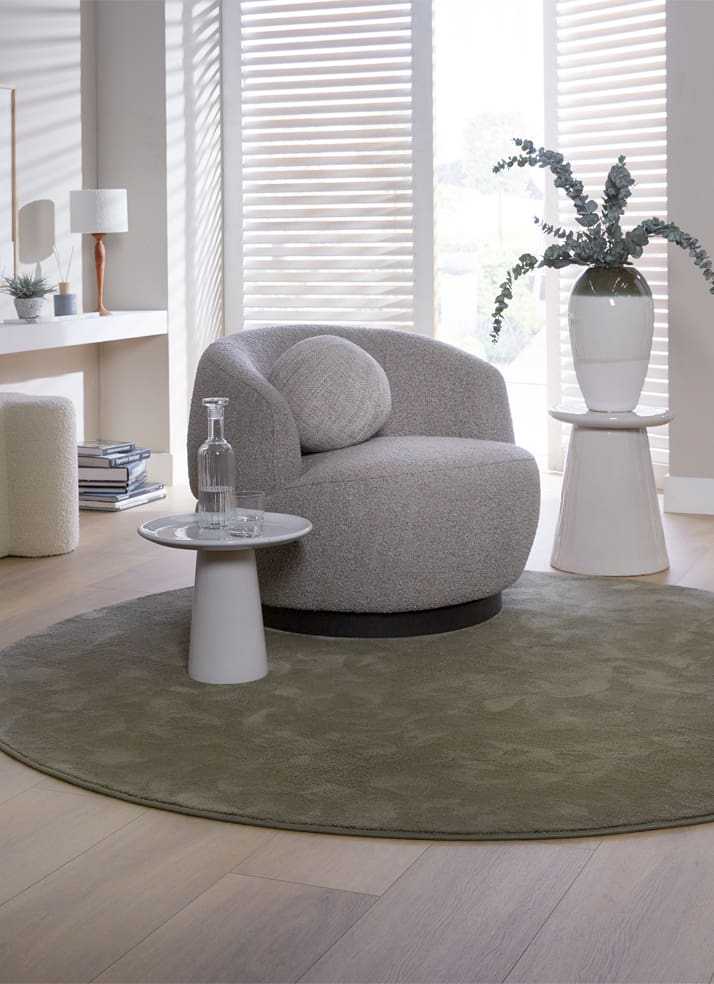 Welke kleur tapijt bij grijze bank? De perfecte match voor jouw interieur