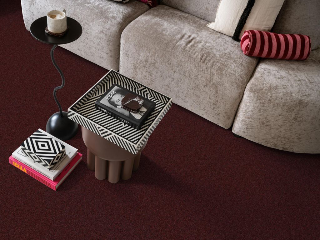 Alaska donkerrood 1001 | 400 cm