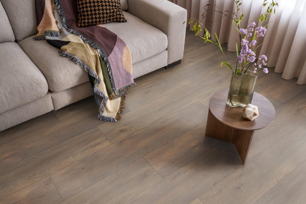 Saarland donkerbruin eiken